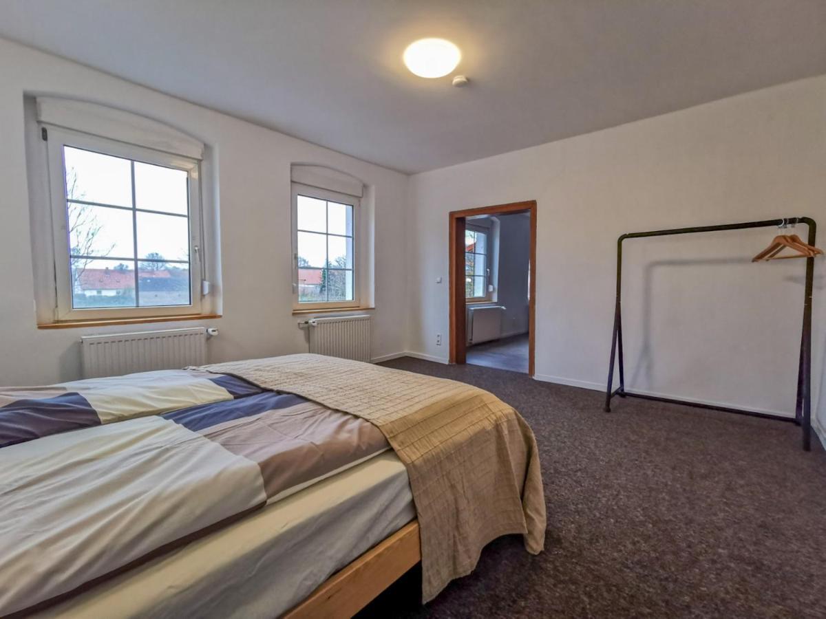 Apartment In Herrenhaus Gross Pinnow Exteriör bild